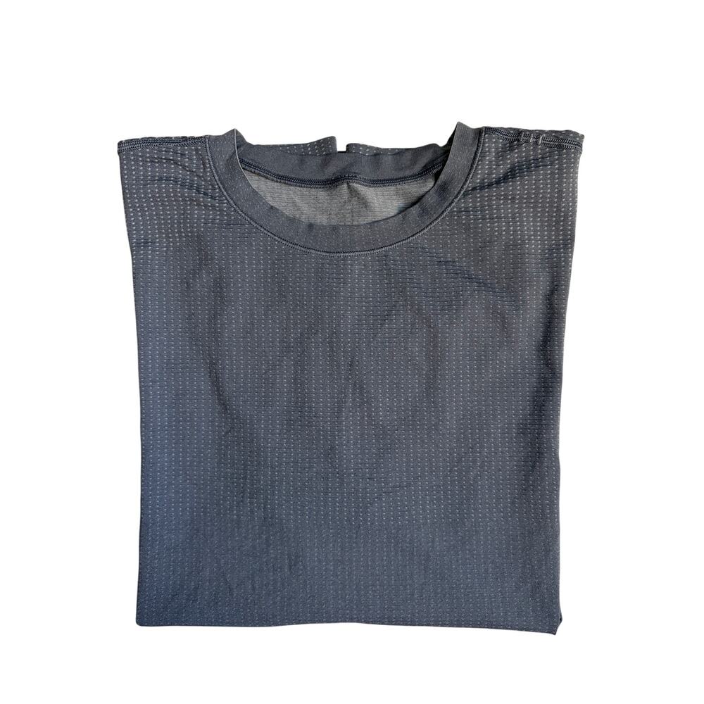 Lululemon Metal Vent Tech Short-Sleeve T-Shirt (Grey / Blue) - Large